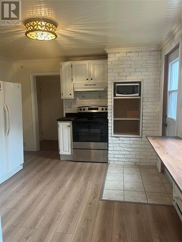 10 Macklin Place, St.John’S, NL - Indoor Photo Showing Kitchen