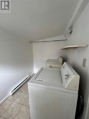 10 Macklin Place, St.John’S, NL - Indoor Photo Showing Laundry Room