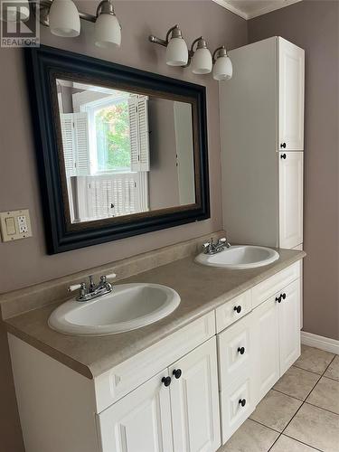 10 Macklin Place, St.John’S, NL - Indoor Photo Showing Bathroom