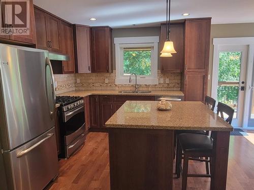 1030 Mcrae Road, Quesnel, BC - Indoor Photo Showing Kitchen With Double Sink With Upgraded Kitchen