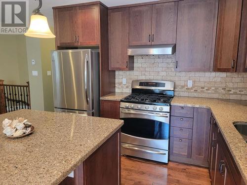 1030 Mcrae Road, Quesnel, BC - Indoor Photo Showing Kitchen With Upgraded Kitchen