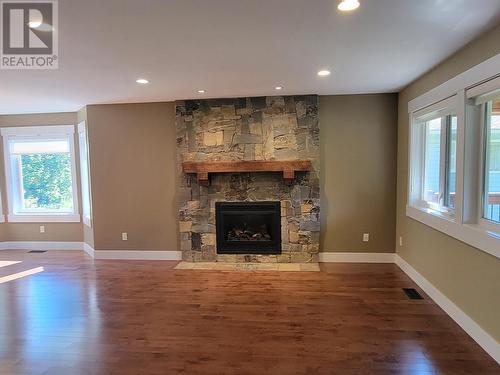 1030 Mcrae Road, Quesnel, BC - Indoor Photo Showing Living Room With Fireplace