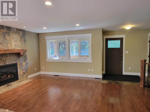 1030 Mcrae Road, Quesnel, BC - Indoor Photo Showing Living Room With Fireplace