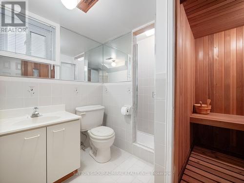 582 Spring Gate Boulevard, Vaughan, ON - Indoor Photo Showing Bathroom