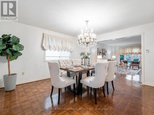 582 Spring Gate Boulevard, Vaughan, ON - Indoor Photo Showing Dining Room