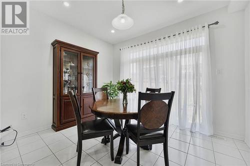 18 Curtis Street, Breslau, ON - Indoor Photo Showing Dining Room