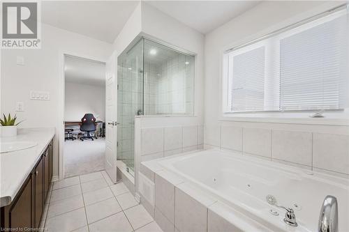 18 Curtis Street, Breslau, ON - Indoor Photo Showing Bathroom