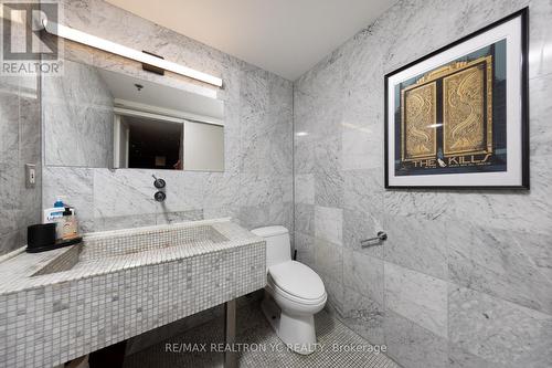 105 - 436 Wellington Street W, Toronto (Waterfront Communities), ON - Indoor Photo Showing Bathroom