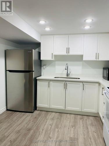 34 Greypoint Drive, Toronto (Malvern), ON - Indoor Photo Showing Kitchen