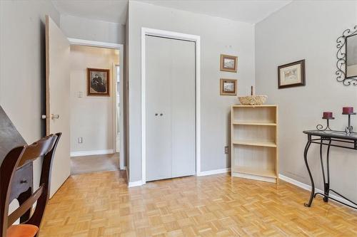 4012 Kingston Court, Burlington, ON - Indoor Photo Showing Other Room