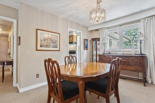 4012 Kingston Court, Burlington, ON - Indoor Photo Showing Dining Room