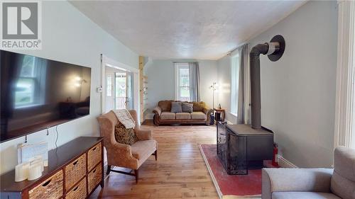 27 Grace Street, Westmeath, ON - Indoor Photo Showing Living Room