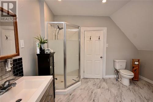 27 Grace Street, Westmeath, ON - Indoor Photo Showing Bathroom