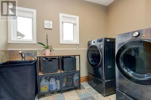 8494 20 Road E, Hamilton, ON - Indoor Photo Showing Laundry Room