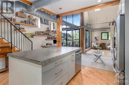 Huge kitchen island - 95 Beech Street Unit#303, Ottawa, ON - Indoor