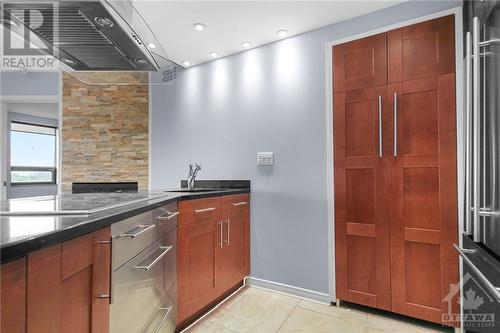 2019 Carling Avenue Unit#702, Ottawa, ON - Indoor Photo Showing Kitchen