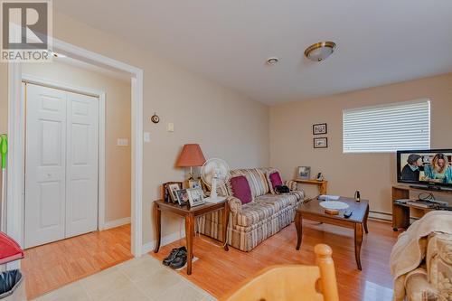 77 Almond Crescent, Stj, NL - Indoor Photo Showing Living Room