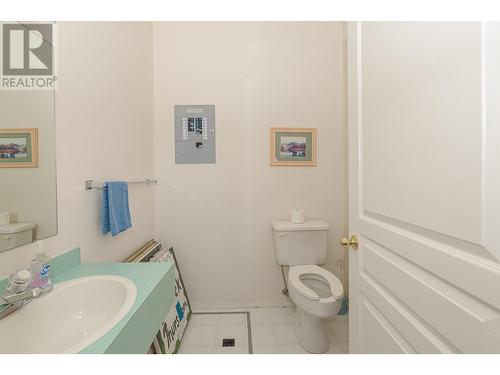 303 Regent Avenue Unit# 4, Enderby, BC - Indoor Photo Showing Bathroom