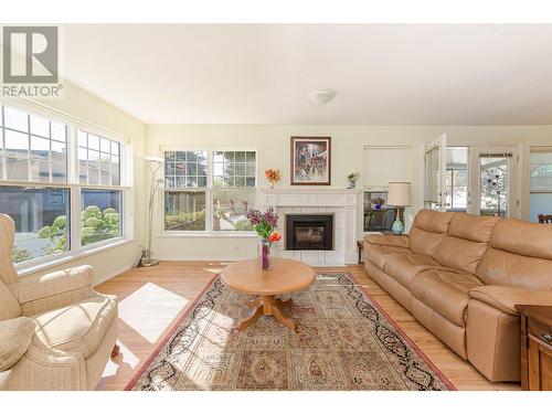 303 Regent Avenue Unit# 4, Enderby, BC - Indoor Photo Showing Living Room With Fireplace