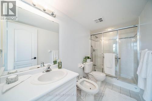 410 - 2500 Rutherford Road, Vaughan, ON - Indoor Photo Showing Bathroom