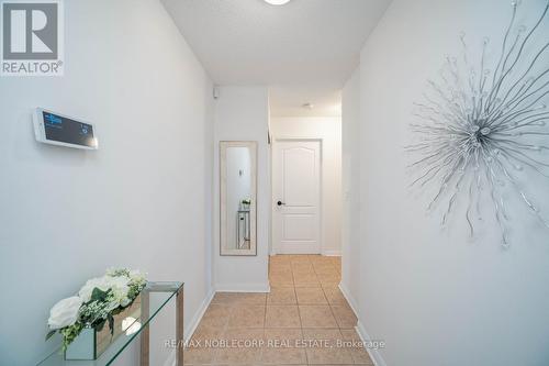 410 - 2500 Rutherford Road, Vaughan, ON - Indoor Photo Showing Other Room