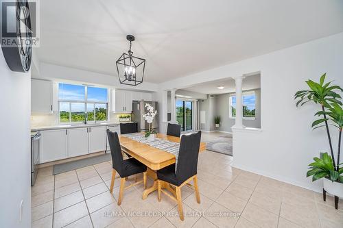 410 - 2500 Rutherford Road, Vaughan, ON - Indoor Photo Showing Dining Room