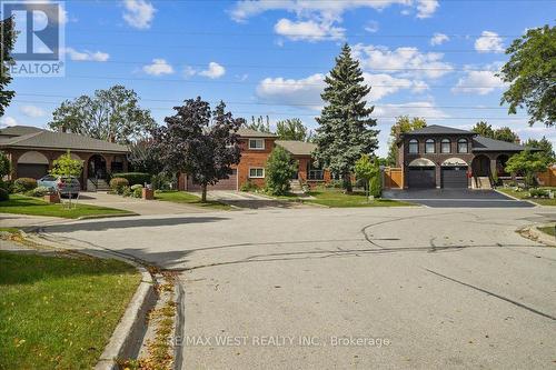 88 Arran Crescent, Vaughan (West Woodbridge), ON - Outdoor With Facade