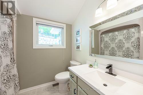 22 Pine Ridge Trail, Oro-Medonte (Horseshoe Valley), ON - Indoor Photo Showing Bathroom