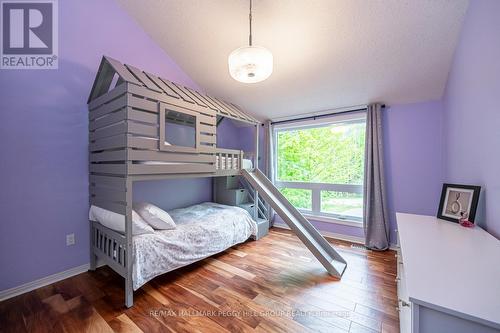 22 Pine Ridge Trail, Oro-Medonte (Horseshoe Valley), ON - Indoor Photo Showing Bedroom