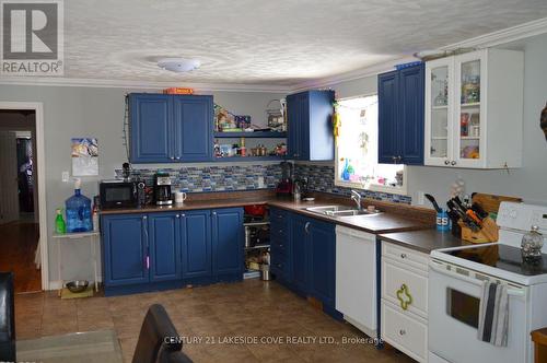 2578 Simcoe Road, Ramara (Brechin), ON - Indoor Photo Showing Kitchen With Double Sink