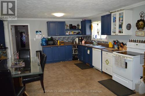 2578 Simcoe Road, Ramara (Brechin), ON - Indoor Photo Showing Kitchen With Double Sink