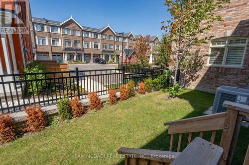 1949 Barbertown Road, Mississauga (Central Erin Mills), ON - Outdoor