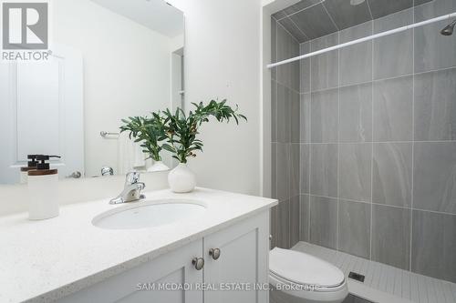 1949 Barbertown Road, Mississauga (Central Erin Mills), ON - Indoor Photo Showing Bathroom