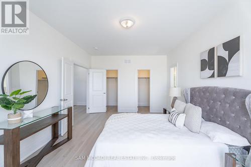 1949 Barbertown Road, Mississauga (Central Erin Mills), ON - Indoor Photo Showing Bedroom