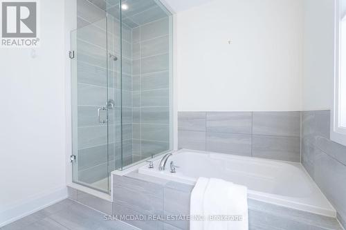 1949 Barbertown Road, Mississauga (Central Erin Mills), ON - Indoor Photo Showing Bathroom