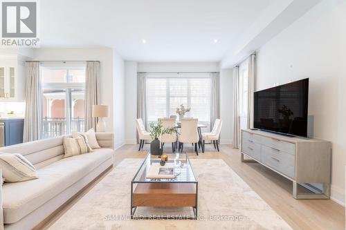 1949 Barbertown Road, Mississauga (Central Erin Mills), ON - Indoor Photo Showing Living Room