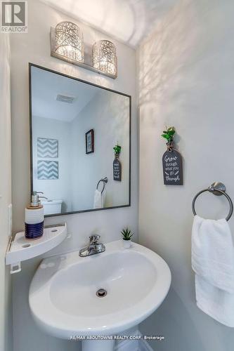 2973 Garnethill Way, Oakville (West Oak Trails), ON - Indoor Photo Showing Bathroom