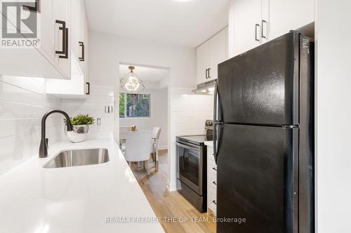 217 - 195 Fleetwood Crescent, Brampton, ON - Indoor Photo Showing Kitchen