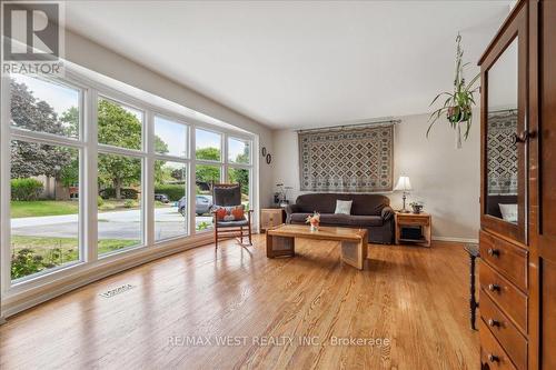 1311 Elgin Crescent, Oakville (Iroquois Ridge South), ON - Indoor Photo Showing Other Room