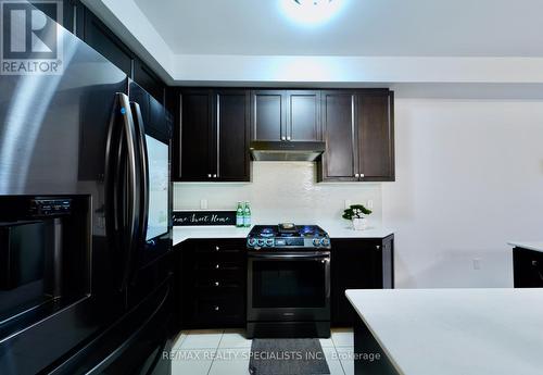 35 Merrybrook Trail, Brampton (Northwest Brampton), ON - Indoor Photo Showing Kitchen