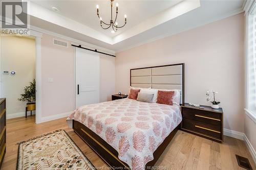 395 Caserta Crescent, Lakeshore, ON - Indoor Photo Showing Bedroom