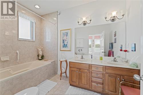 674 Dalhousie, Amherstburg, ON - Indoor Photo Showing Bathroom