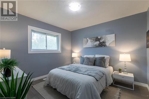 162 Victoria Road N, Guelph, ON - Indoor Photo Showing Bedroom