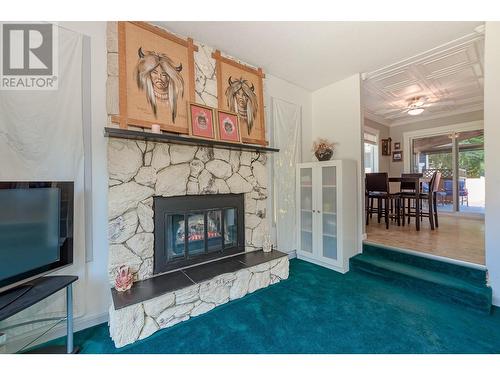 602 Maple Street, Sicamous, BC - Indoor Photo Showing Living Room With Fireplace