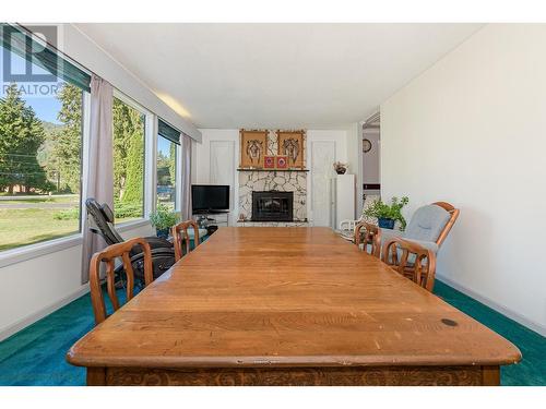 602 Maple Street, Sicamous, BC - Indoor Photo Showing Dining Room With Fireplace