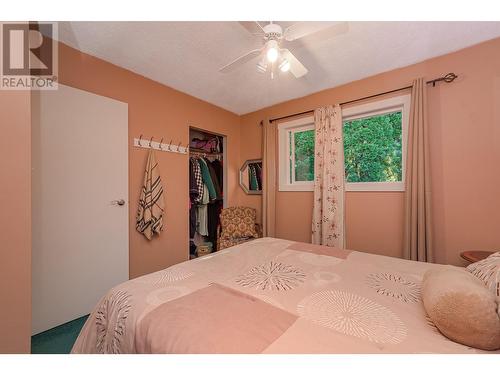 602 Maple Street, Sicamous, BC - Indoor Photo Showing Bedroom