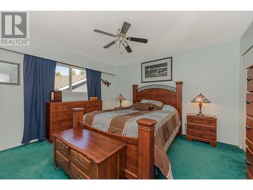 602 Maple Street, Sicamous, BC - Indoor Photo Showing Bedroom