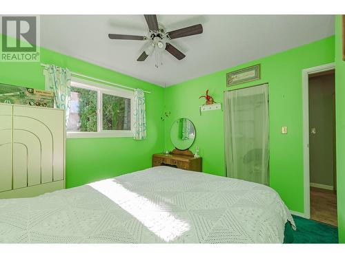 602 Maple Street, Sicamous, BC - Indoor Photo Showing Bedroom