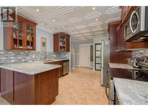 602 Maple Street, Sicamous, BC - Indoor Photo Showing Kitchen With Upgraded Kitchen