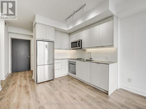 3304 - 32 Forest Manor Road, Toronto, ON - Indoor Photo Showing Kitchen